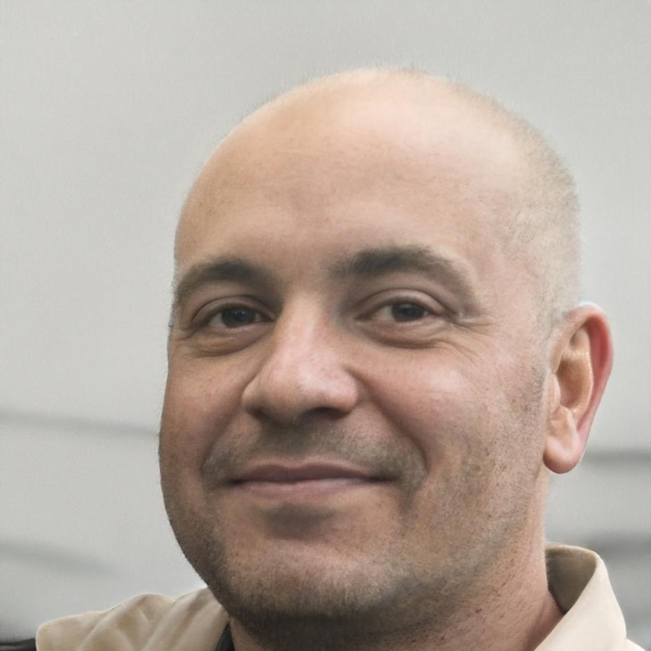 Marcus Thornfield, Senior Financial Strategist at Quinalorexum